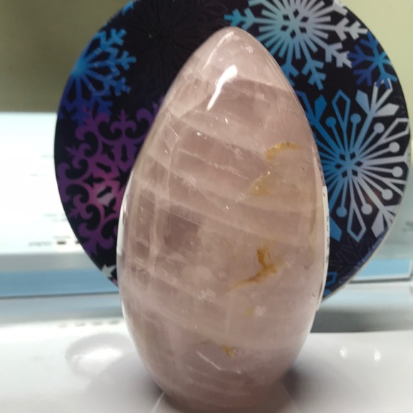 ⚜️Rose Quarts Oval Shaped Stone Sculpture! NWT! - Picture 2 of 4
